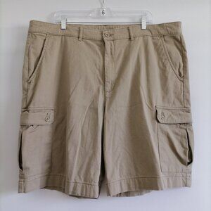 St. John's Bay Mens Khaki High Rise Flat Front Classic Cargo Shorts Size 42